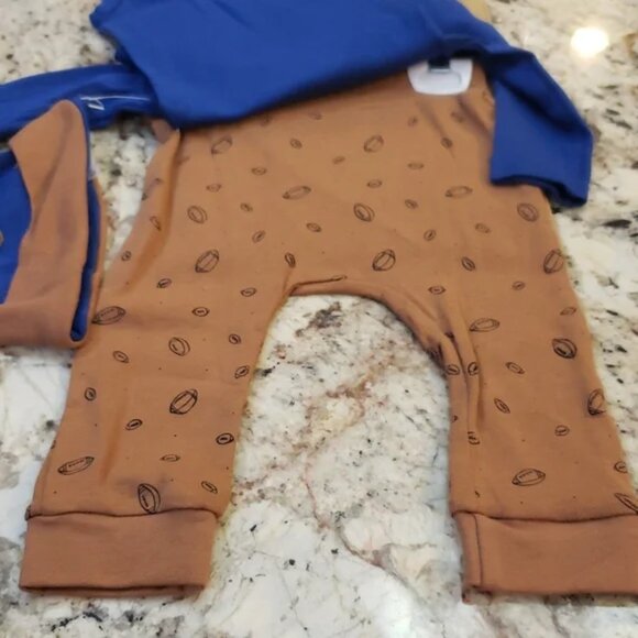 RAE DUNN 4PC 6-9 MO Sunday Funday Football Onesie PJ Bottoms Hat Gift Bag NWT - Picture 5 of 8